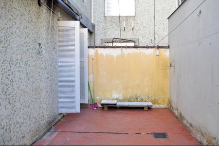 Apartamento à venda com 37m², 1 quarto e sem vagaQuintal