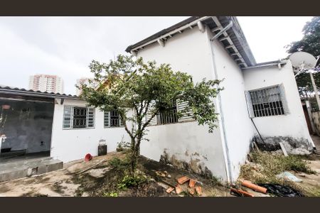 Casa à venda com 211m², 3 quartos e 1 vaga Casa à venda com 211m², 3 quartos e 1 vagaÁrea comum - Quintal fundo