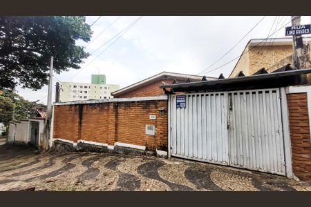 Casa à venda com 211m², 3 quartos e 1 vaga Casa à venda com 211m², 3 quartos e 1 vagaPlaquinha