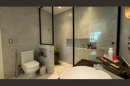 Casa à venda com 430m², 4 quartos e 3 vagasBanheiro da Suíte