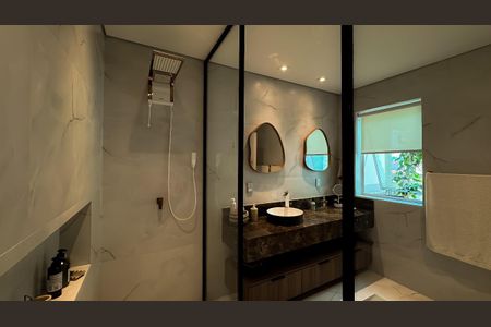 Casa à venda com 430m², 4 quartos e 3 vagasBanheiro da Suíte