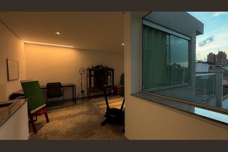 Casa à venda com 430m², 4 quartos e 3 vagasEscritório