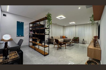 Casa à venda com 430m², 4 quartos e 3 vagasSala de Estar