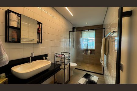 Casa à venda com 430m², 4 quartos e 3 vagasBanheiro 4