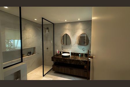 Casa à venda com 430m², 4 quartos e 3 vagasBanheiro da Suíte