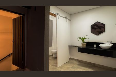 Casa à venda com 430m², 4 quartos e 3 vagasBanheiro 6