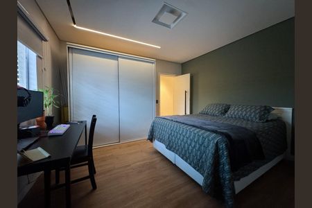 Casa à venda com 430m², 4 quartos e 3 vagasQuarto 4