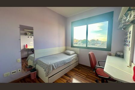 Casa à venda com 192m², 5 quartos e 4 vagasQuarto 