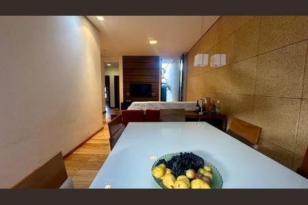 Casa à venda com 192m², 5 quartos e 4 vagasSala 