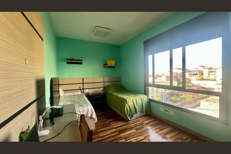 Casa à venda com 192m², 5 quartos e 4 vagasQuarto 