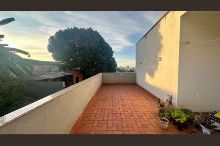 Casa à venda com 192m², 5 quartos e 4 vagasTerraço 