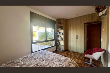 Casa à venda com 192m², 5 quartos e 4 vagasQuarto 