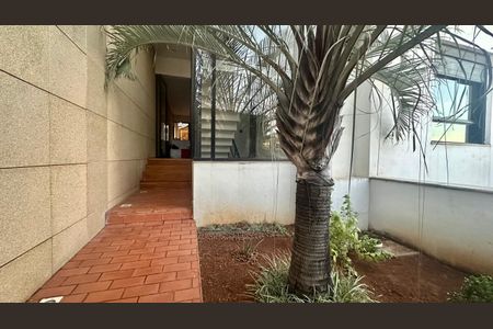 Casa à venda com 192m², 5 quartos e 4 vagasEntrada da casa