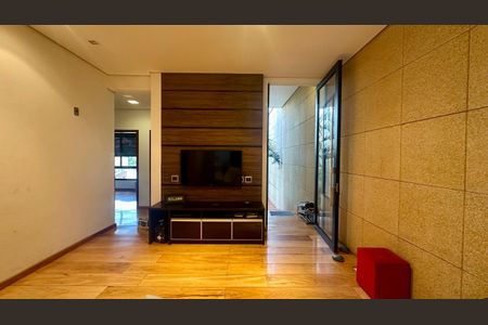 Casa à venda com 192m², 5 quartos e 4 vagasSala 