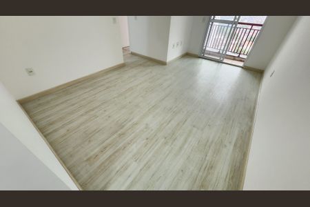 Apartamento para alugar com 76m², 3 quartos e 1 vagaSala