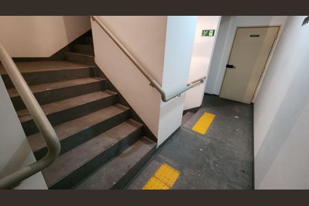 Apartamento para alugar com 76m², 3 quartos e 1 vagaEscada