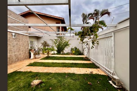 Casa à venda com 127m², 3 quartos e 3 vagasFachada