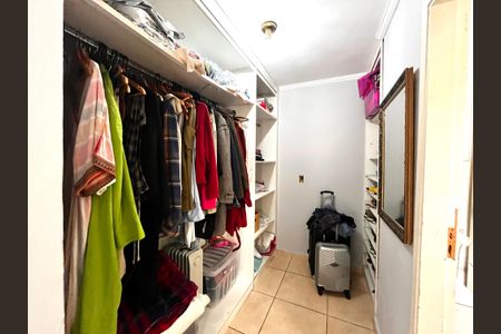 Casa à venda com 127m², 3 quartos e 3 vagasCloset