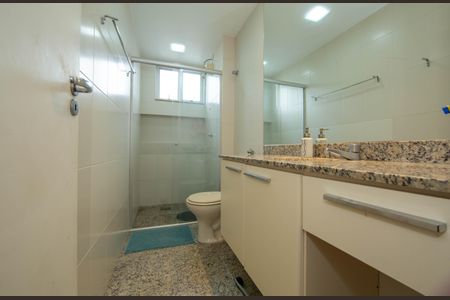 Apartamento à venda com 118m², 3 quartos e 2 vagasBANHEIRO2