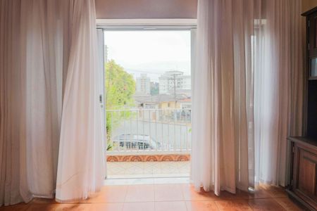 Casa à venda com 254m², 3 quartos e 6 vagasSala