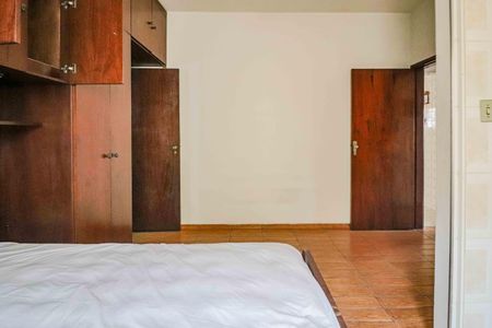 Casa à venda com 254m², 3 quartos e 6 vagasQuarto 2 Suite