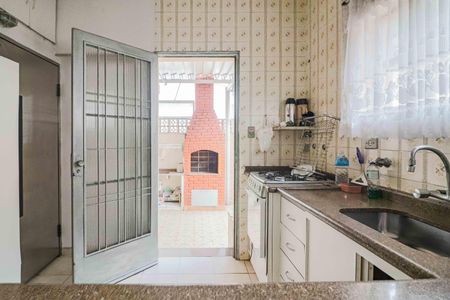 Casa à venda com 254m², 3 quartos e 6 vagasCozinha