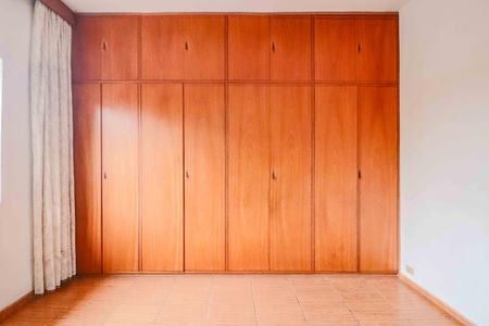 Casa à venda com 254m², 3 quartos e 6 vagasQuarto 1