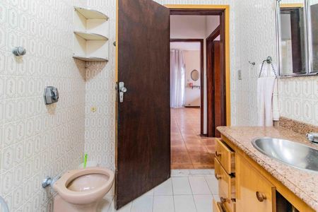 Casa à venda com 254m², 3 quartos e 6 vagasBanheiro