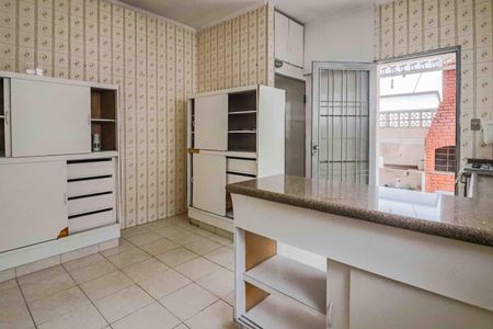 Casa à venda com 254m², 3 quartos e 6 vagasCozinha