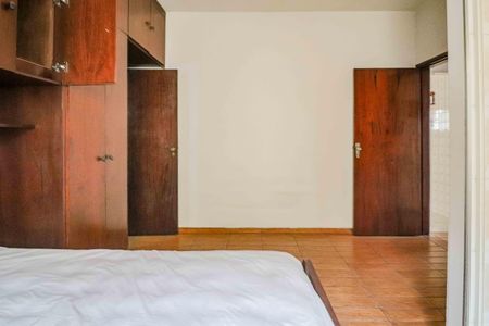 Casa à venda com 254m², 3 quartos e 6 vagasQuarto 2 Suite