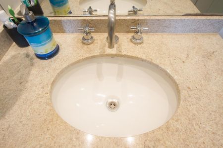 Apartamento à venda com 76m², 2 quartos e 2 vagasBanheiro da Suíte