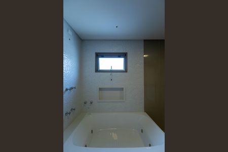 Casa à venda com 520m², 5 quartos e 4 vagas Casa à venda com 520m², 5 quartos e 4 vagasBanheiro da Suíte 5