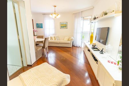 Apartamento à venda com 84m², 3 quartos e 2 vagas Apartamento à venda com 84m², 3 quartos e 2 vagasSala