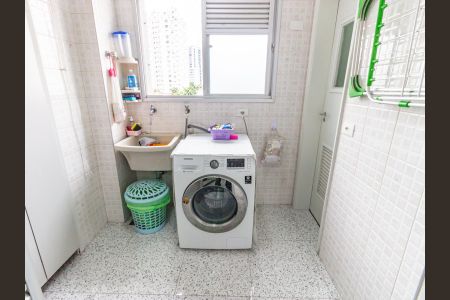 Apartamento à venda com 84m², 3 quartos e 2 vagas Apartamento à venda com 84m², 3 quartos e 2 vagasÁrea de Serviço