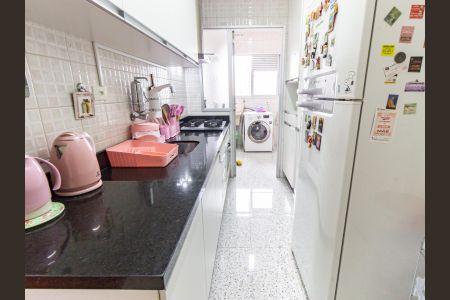 Apartamento à venda com 84m², 3 quartos e 2 vagas Apartamento à venda com 84m², 3 quartos e 2 vagasCozinha