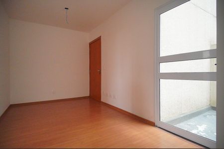 Apartamento para alugar com 60m², 2 quartos e 1 vagaSala
