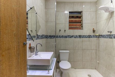 Apartamento para alugar com 99m², 3 quartos e sem vaga Apartamento para alugar com 99m², 3 quartos e sem vagaBanheiro