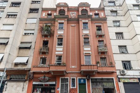 Apartamento para alugar com 99m², 3 quartos e sem vaga Apartamento para alugar com 99m², 3 quartos e sem vagaFachada