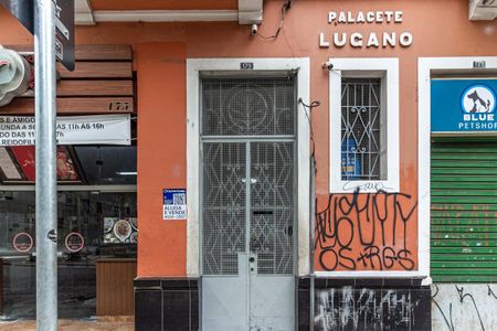 Apartamento para alugar com 99m², 3 quartos e sem vaga Apartamento para alugar com 99m², 3 quartos e sem vagaFachada