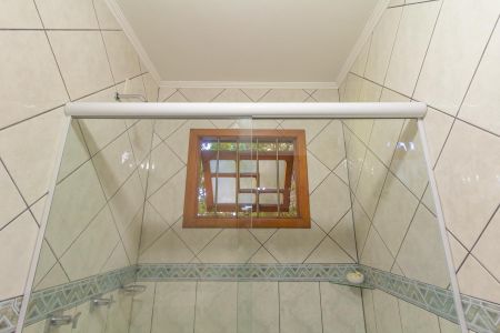 Casa à venda com 250m², 4 quartos e 2 vagas Casa à venda com 250m², 4 quartos e 2 vagasBanheiro Social