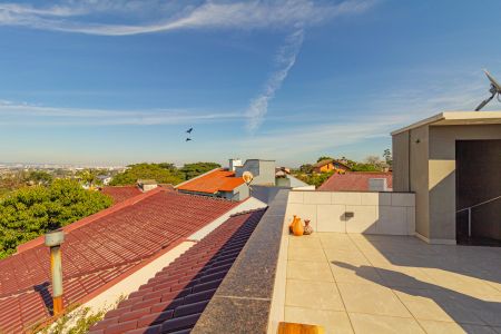 Casa à venda com 250m², 4 quartos e 2 vagas Casa à venda com 250m², 4 quartos e 2 vagasTerraço