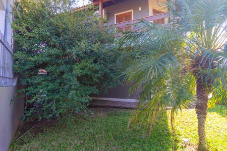 Casa à venda com 250m², 4 quartos e 2 vagas Casa à venda com 250m², 4 quartos e 2 vagasJardim