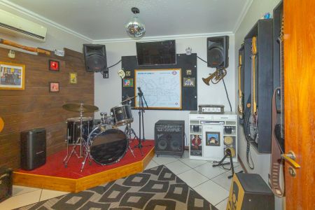 Casa à venda com 250m², 4 quartos e 2 vagas Casa à venda com 250m², 4 quartos e 2 vagasQuarto 2