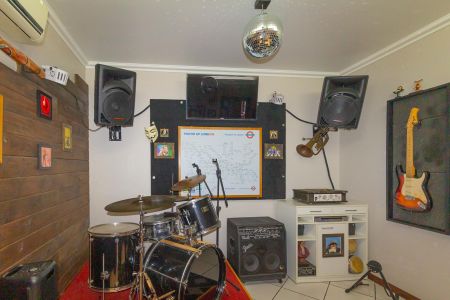 Casa à venda com 250m², 4 quartos e 2 vagas Casa à venda com 250m², 4 quartos e 2 vagasQuarto 2