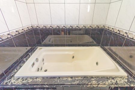 Casa à venda com 250m², 4 quartos e 2 vagas Casa à venda com 250m², 4 quartos e 2 vagasBanheiro da Suíte