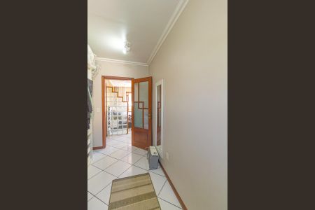 Casa à venda com 250m², 4 quartos e 2 vagas Casa à venda com 250m², 4 quartos e 2 vagasCloset da suíte