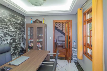 Casa à venda com 250m², 4 quartos e 2 vagas Casa à venda com 250m², 4 quartos e 2 vagasEscritório/Quarto 1