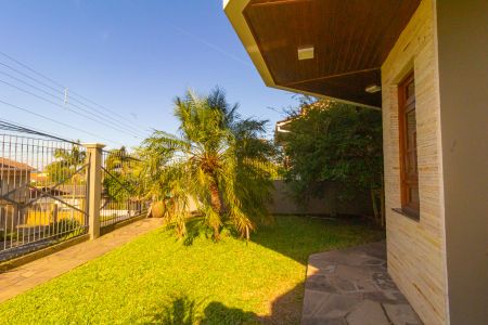 Casa à venda com 250m², 4 quartos e 2 vagas Casa à venda com 250m², 4 quartos e 2 vagasJardim