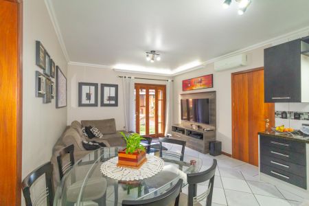 Casa à venda com 250m², 4 quartos e 2 vagas Casa à venda com 250m², 4 quartos e 2 vagasCozinha