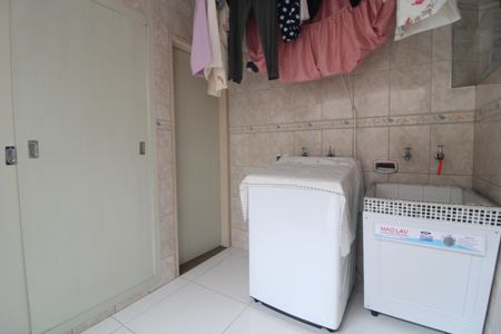 Casa à venda com 150m², 3 quartos e 2 vagasÁrea de Serviço